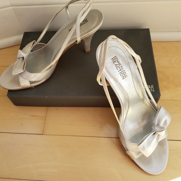 Kenneth Cole Reaction Shoes - Kenneth Cole Reaction silver slingback sandals 7.5
